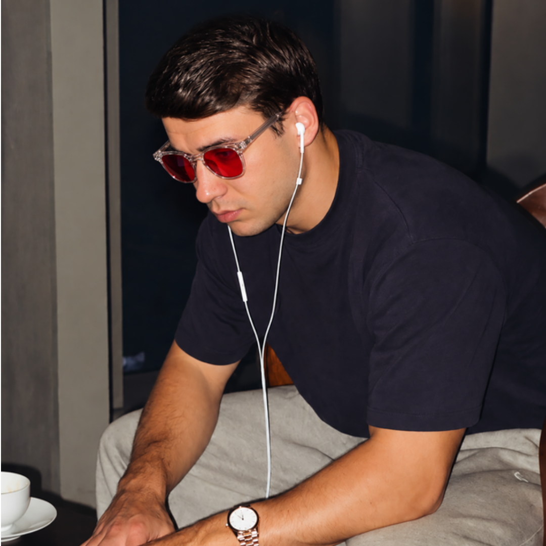 Lifestyle – okulary Da Vinci z przezroczystą oprawką Crystal
